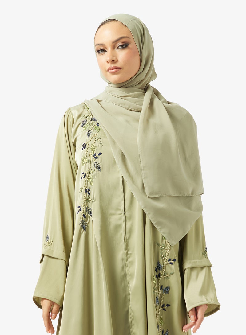 هيا كلوزيت عباية مفتوحة بياقة على شكل حرف  مزينة بالزهور - Image 3
